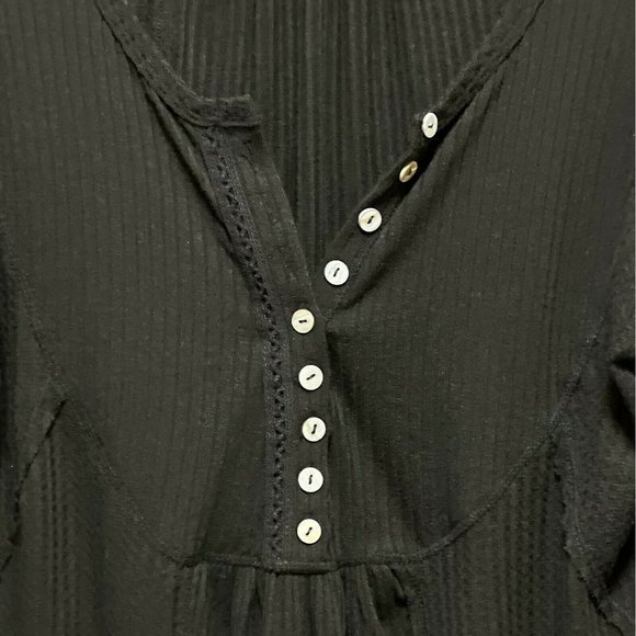 Sweet Romeo Women's Size M Henley Neck Long Sleeve Ribbed Uneven Top Tunic Black - Picture 3 of 9